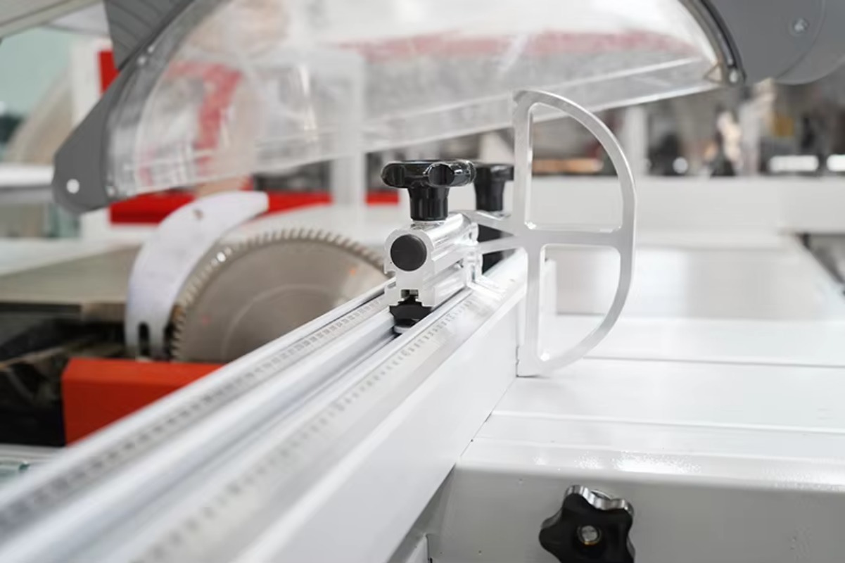 【specialized】SIGN Sliding Tabl - огляд і ціна Woodworking Machine